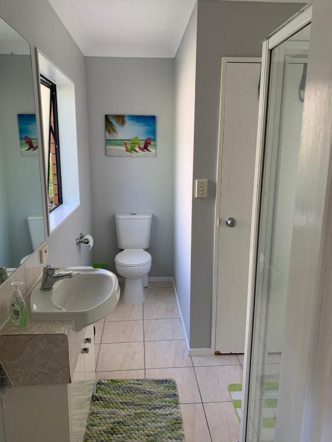 Double Room With Shared Bathroom Auckland Exterior photo